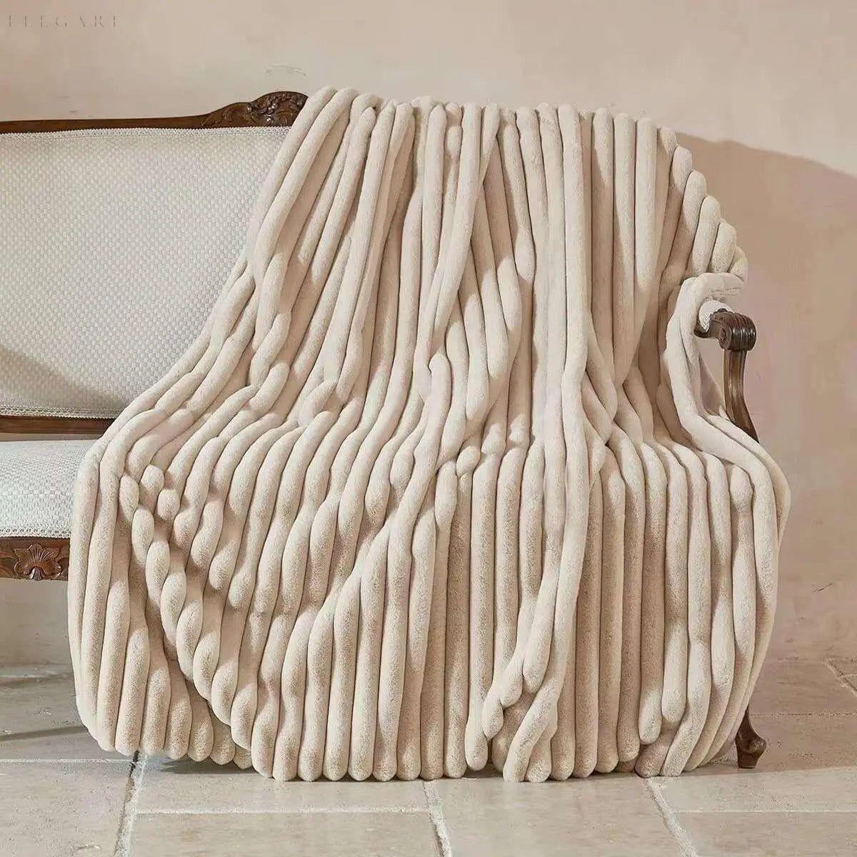 Luxury Nordic Throw Blanket Made of Polyester – Warmth, Comfort, and Stress Relief in Various Sizes