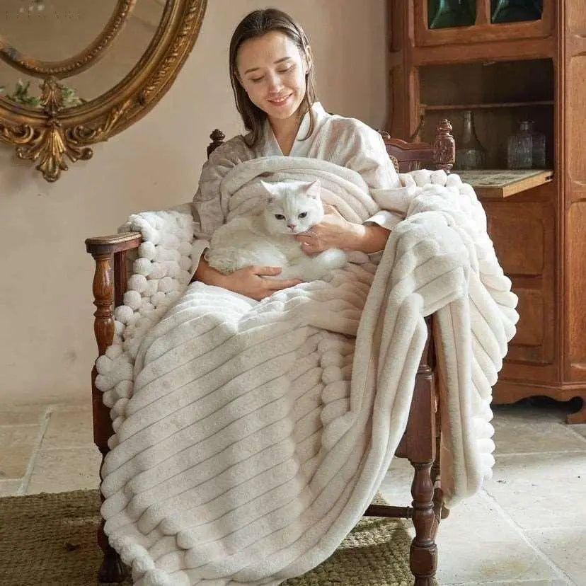 Luxury Nordic Throw Blanket Made of Polyester – Warmth, Comfort, and Stress Relief in Various Sizes